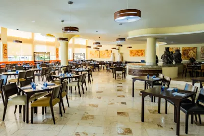 https://www.palmarbeachresortandspa.com/galleries/Restaurants/Caprichos.webp