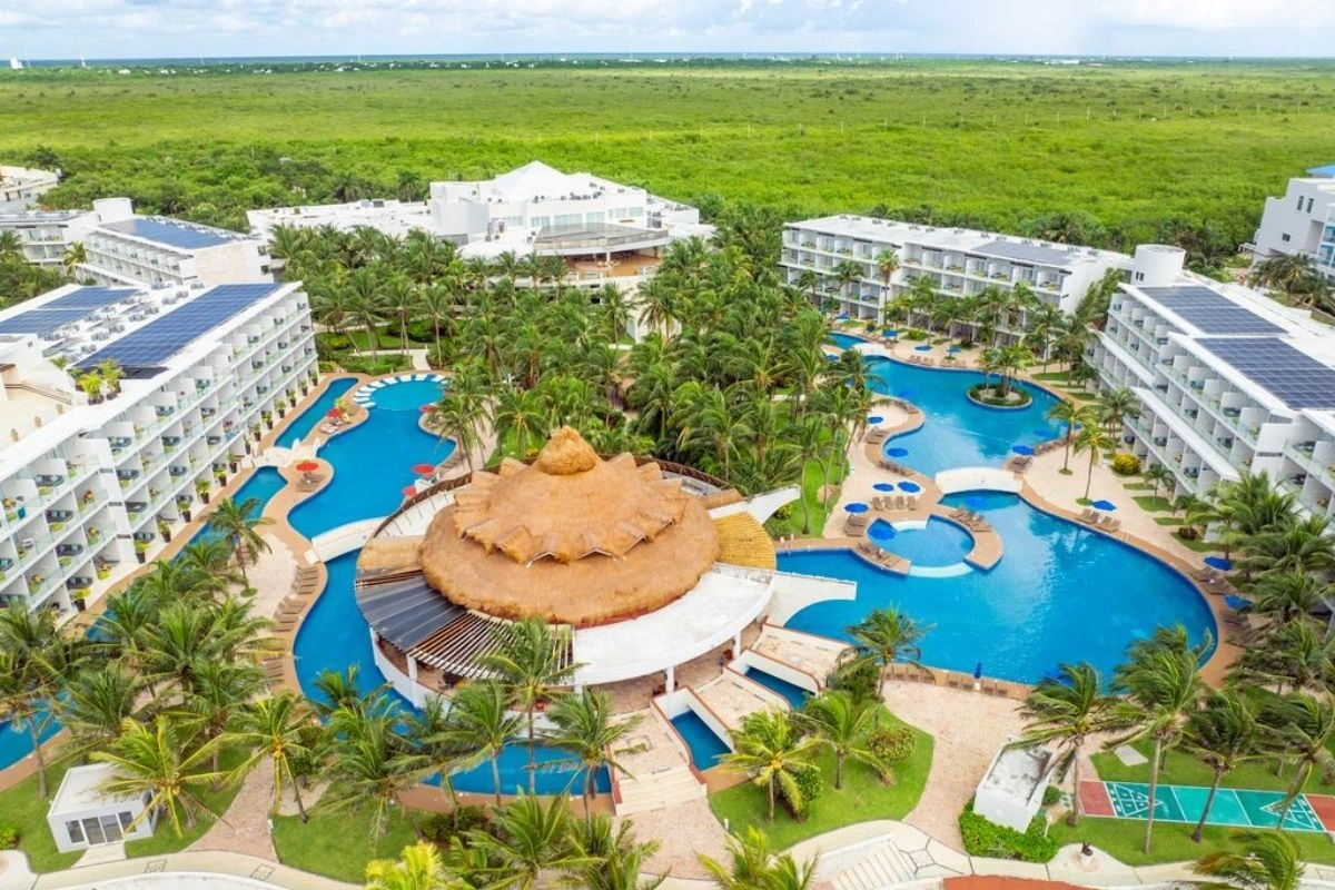 A sky picture of the amenities of Palmar Beach Resort