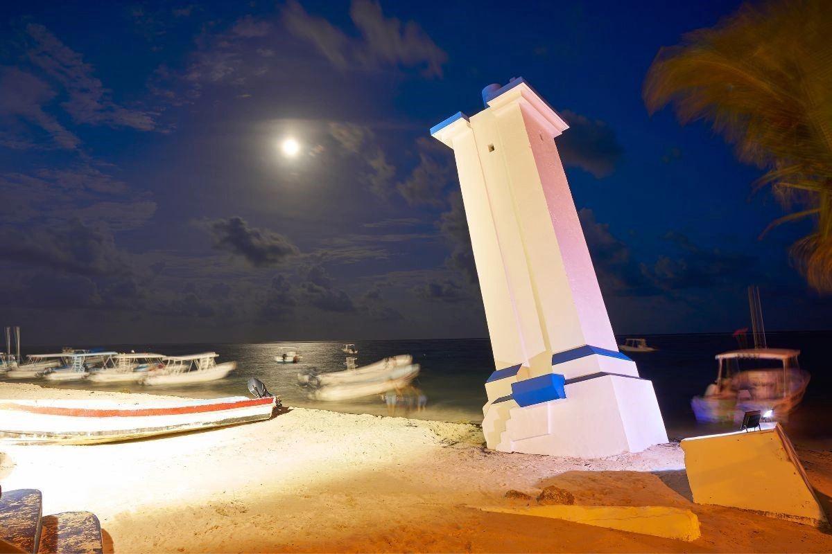 The night in puerto morelos, riviera maya 